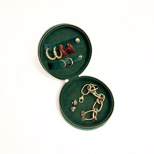 A New Day - Circular Zipper Jewelry Organizer- Green Velvet